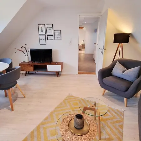 Achtern Diek 3 1 Reihe An Der Ostseeküste *